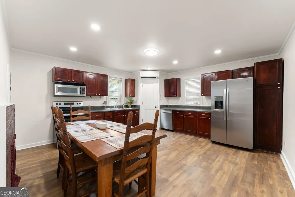 6806 Shoal Creek RD Clermont, GA 30527