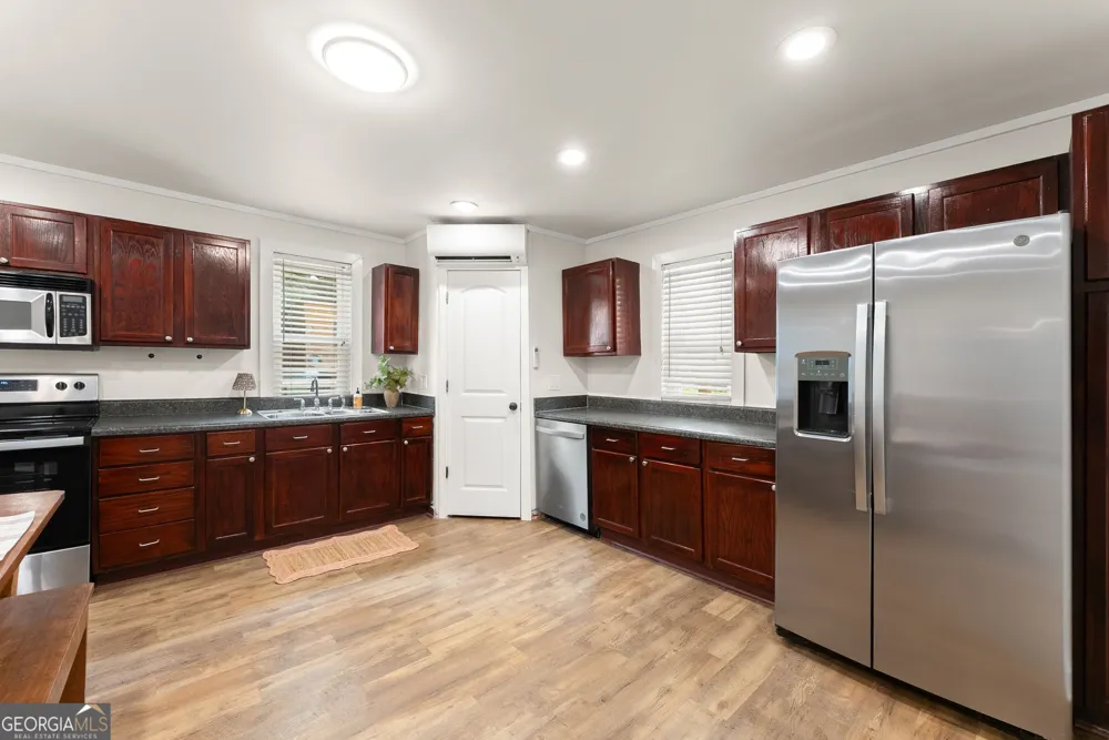 6806 Shoal Creek RD Clermont, GA 30527