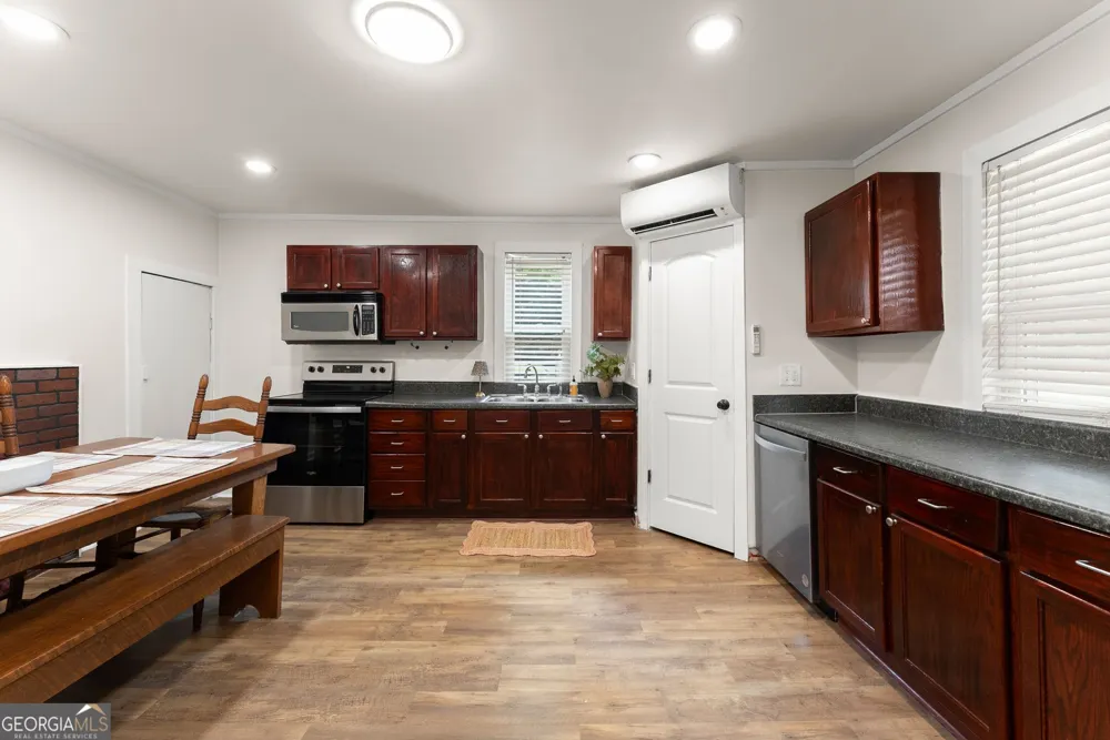 6806 Shoal Creek RD Clermont, GA 30527
