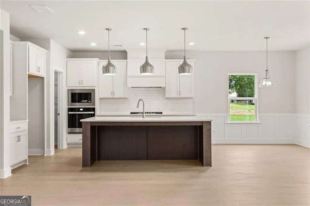 8315 Creekside Overlook DR Gainesville, GA 30506
