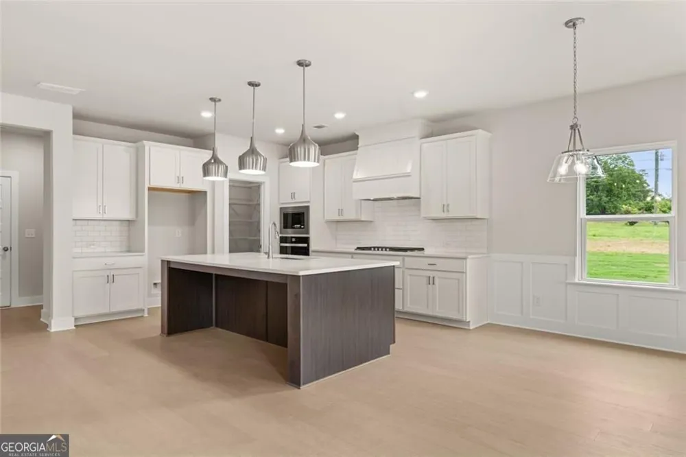 8315 Creekside Overlook DR Gainesville, GA 30506