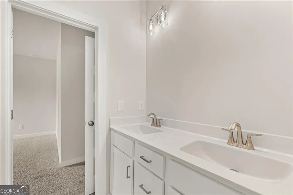 8315 Creekside Overlook DR Gainesville, GA 30506