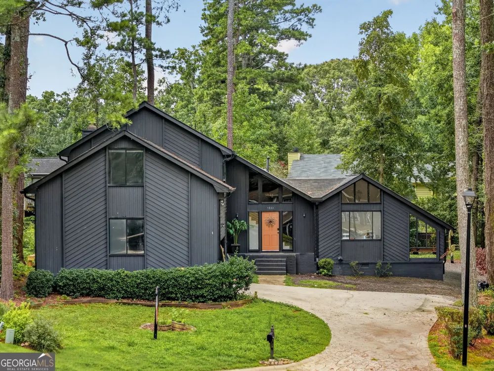 1553 Bell Flower CT Stone Mountain, GA 30088