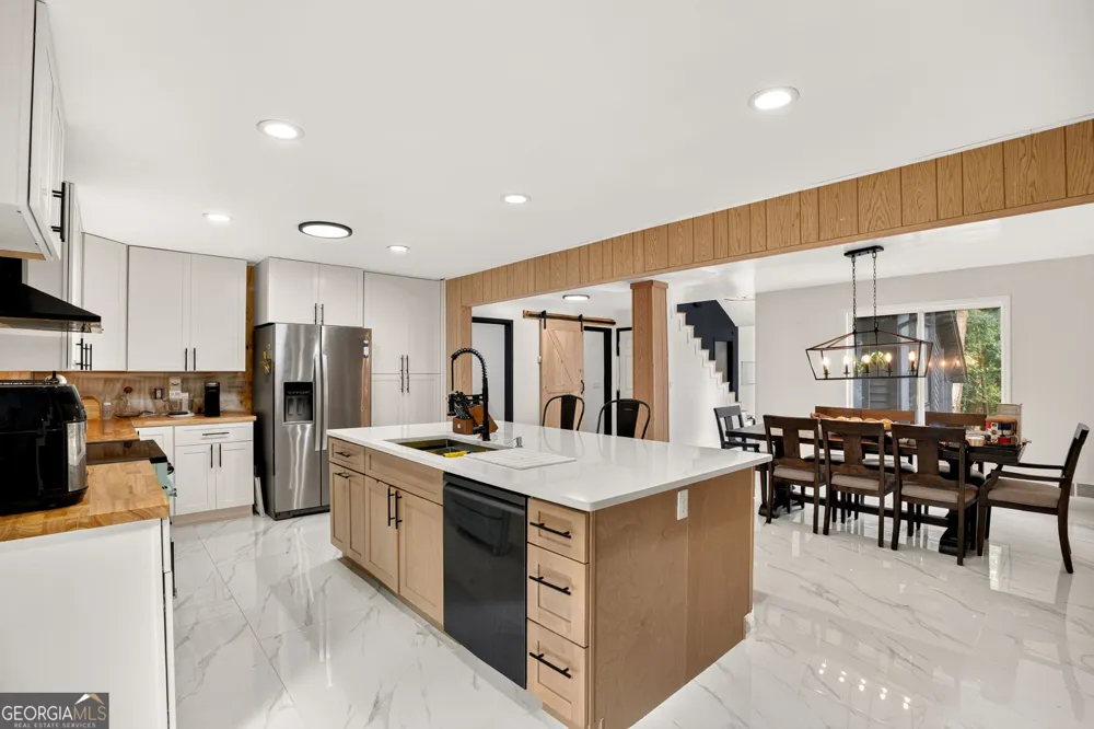 1553 Bell Flower CT Stone Mountain, GA 30088