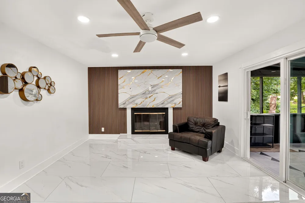 1553 Bell Flower CT Stone Mountain, GA 30088