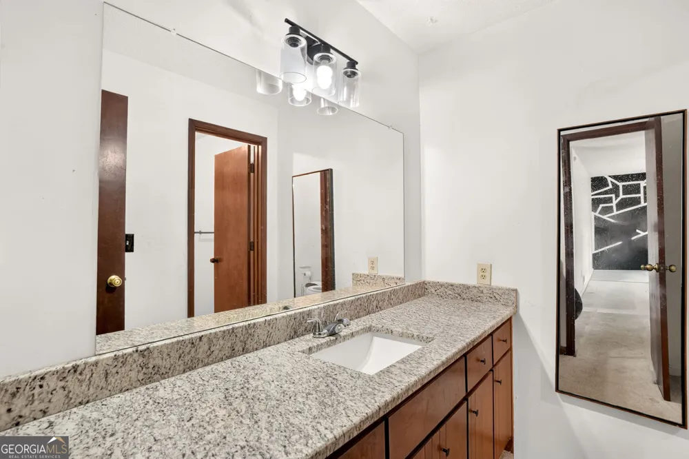 1553 Bell Flower CT Stone Mountain, GA 30088