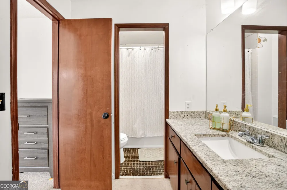 1553 Bell Flower CT Stone Mountain, GA 30088