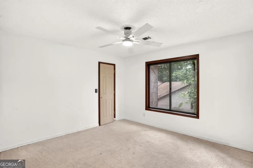 1553 Bell Flower CT Stone Mountain, GA 30088