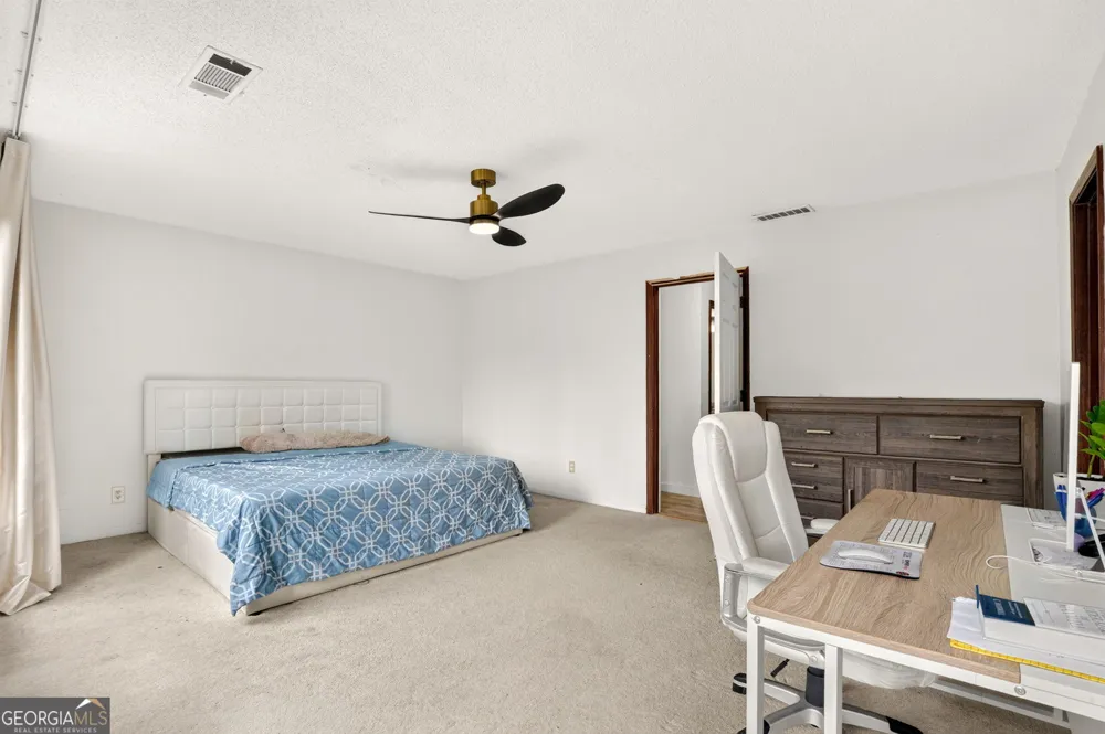 1553 Bell Flower CT Stone Mountain, GA 30088