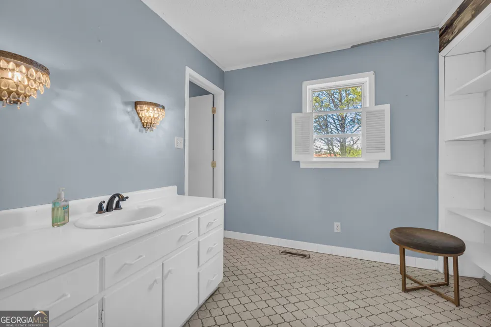 1651 Athens Highway Elberton, GA 30635
