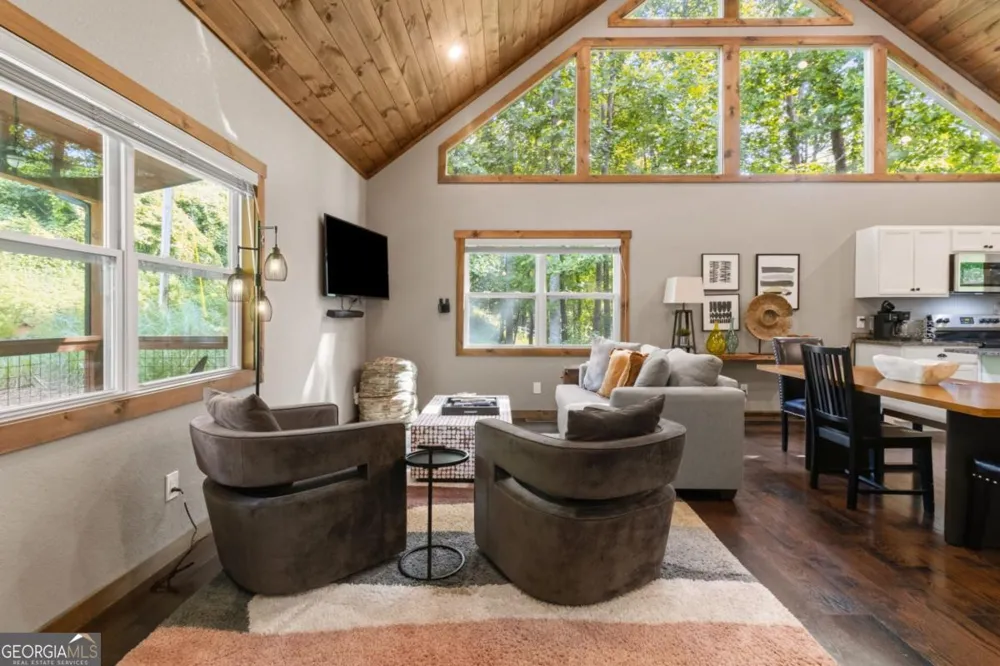 531 Sowers RD Blue Ridge, GA 30513