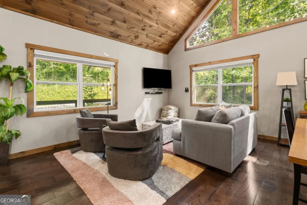 531 Sowers RD Blue Ridge, GA 30513