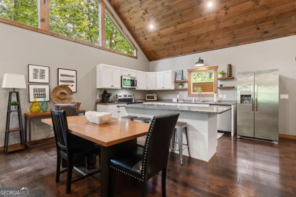 531 Sowers RD Blue Ridge, GA 30513