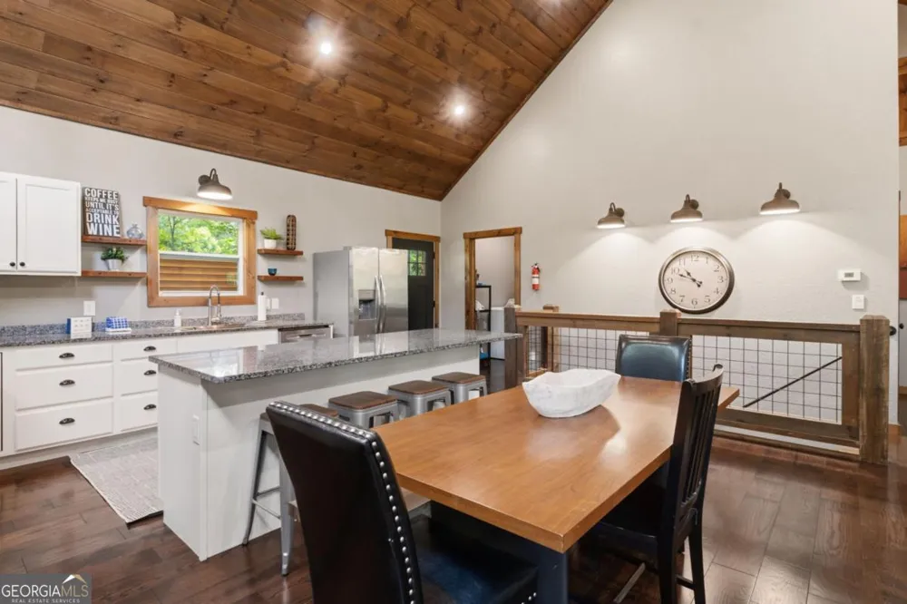 531 Sowers RD Blue Ridge, GA 30513