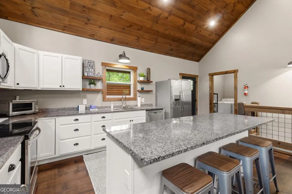 531 Sowers RD Blue Ridge, GA 30513