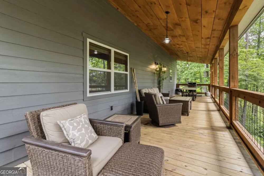 531 Sowers RD Blue Ridge, GA 30513