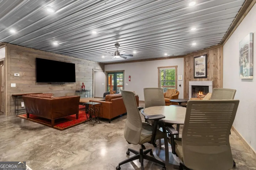 531 Sowers RD Blue Ridge, GA 30513