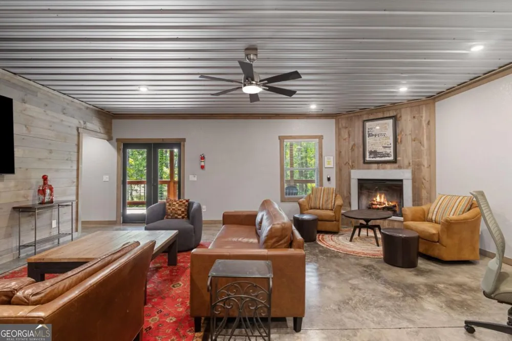 531 Sowers RD Blue Ridge, GA 30513