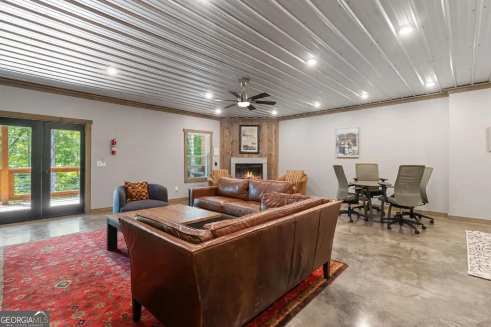 531 Sowers RD Blue Ridge, GA 30513