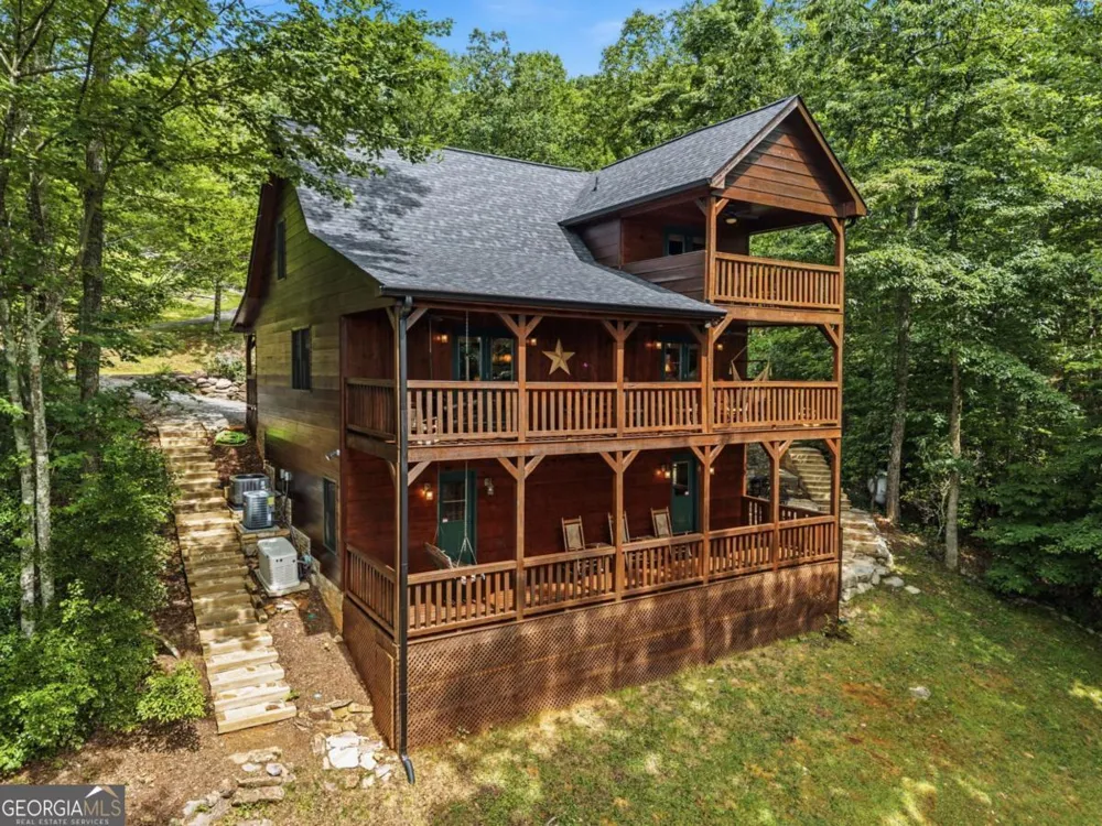 175 Leisure DR Ellijay, GA 30536