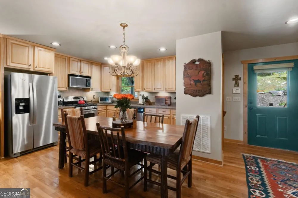 175 Leisure DR Ellijay, GA 30536