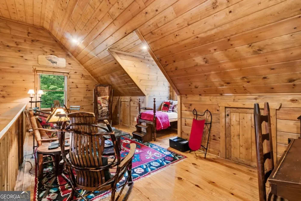 175 Leisure DR Ellijay, GA 30536