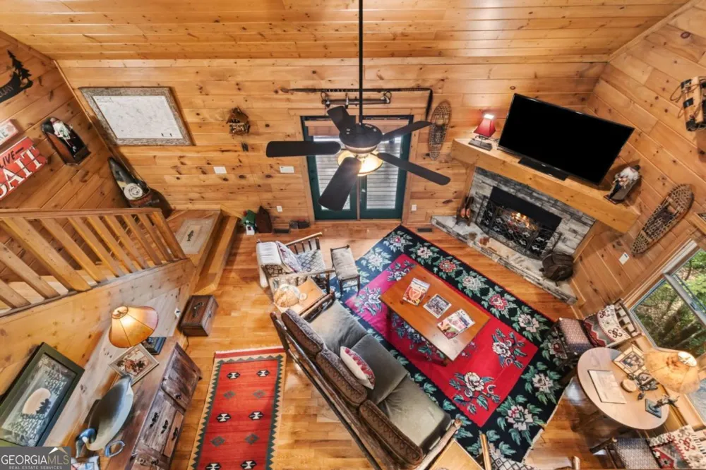 175 Leisure DR Ellijay, GA 30536
