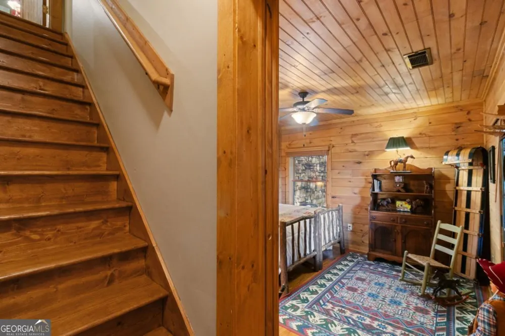 175 Leisure DR Ellijay, GA 30536
