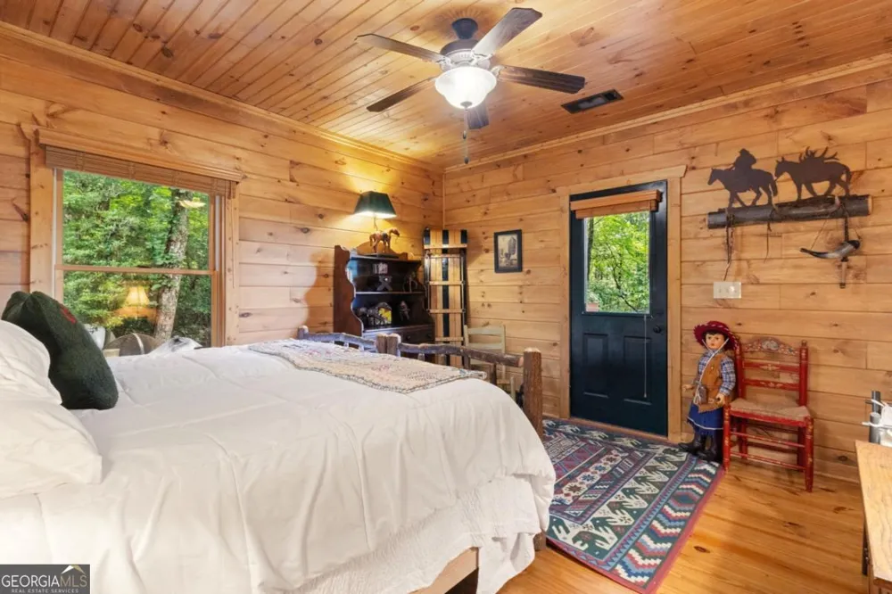175 Leisure DR Ellijay, GA 30536