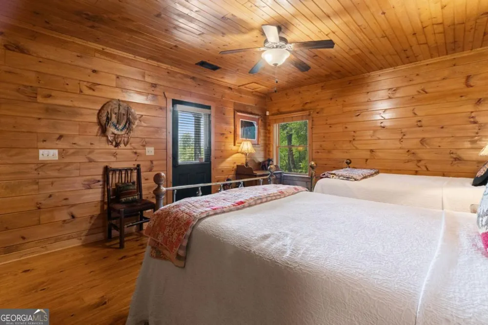 175 Leisure DR Ellijay, GA 30536