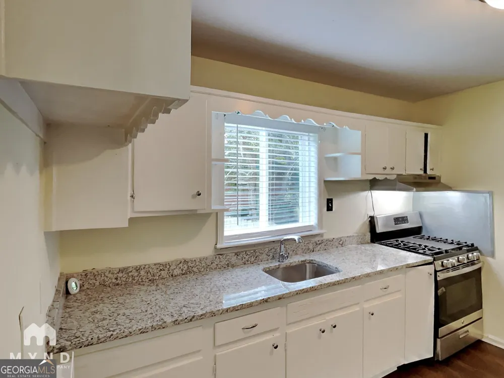 742 Quaker ST SW Atlanta, GA 30315