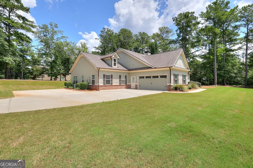1414 Maple Cove LN Loganville, GA 30052