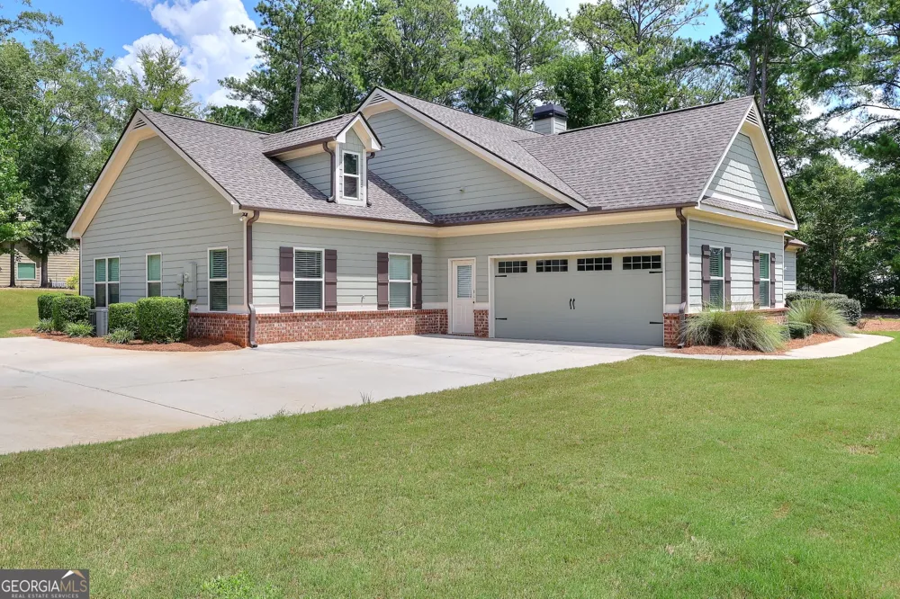 1414 Maple Cove LN Loganville, GA 30052