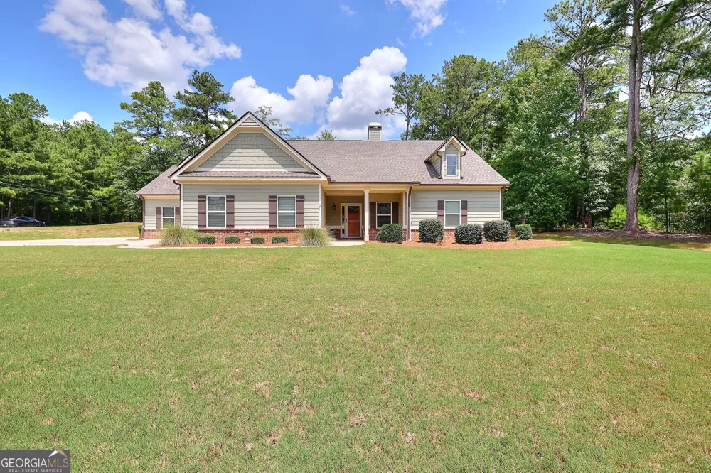 1414 Maple Cove LN Loganville, GA 30052