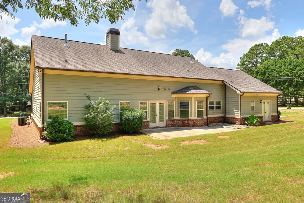 1414 Maple Cove LN Loganville, GA 30052