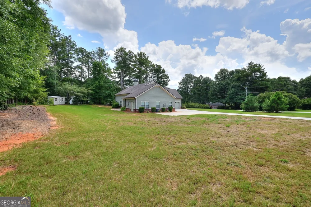 1414 Maple Cove LN Loganville, GA 30052