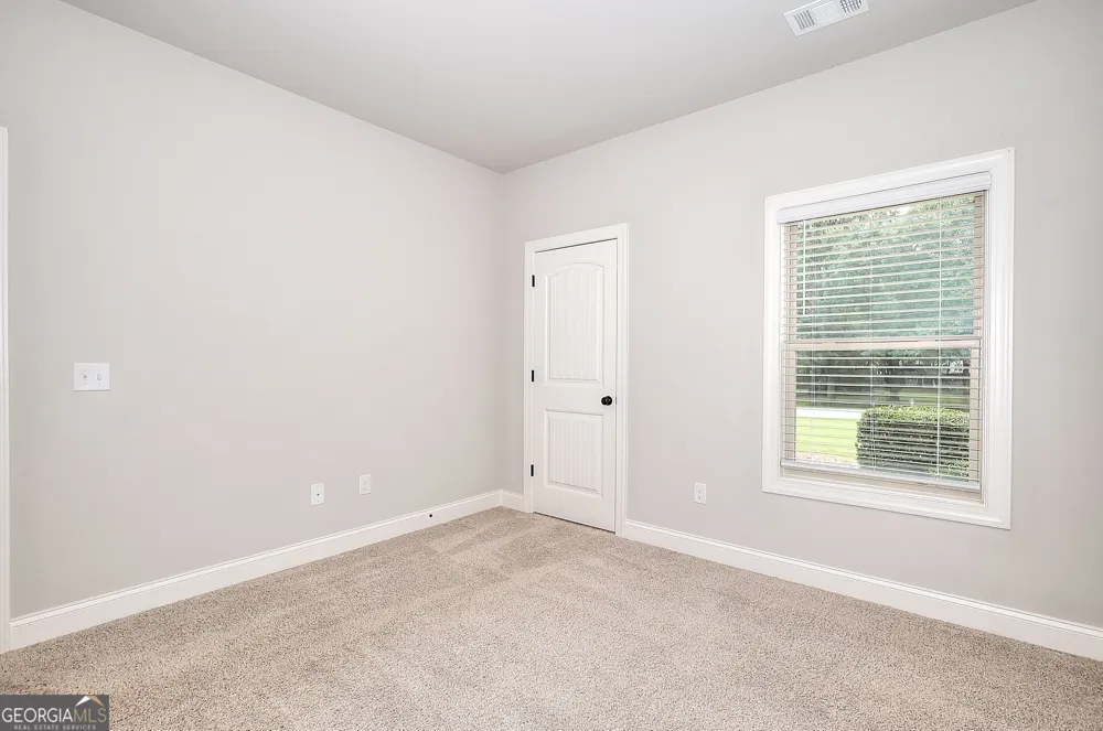 1414 Maple Cove LN Loganville, GA 30052