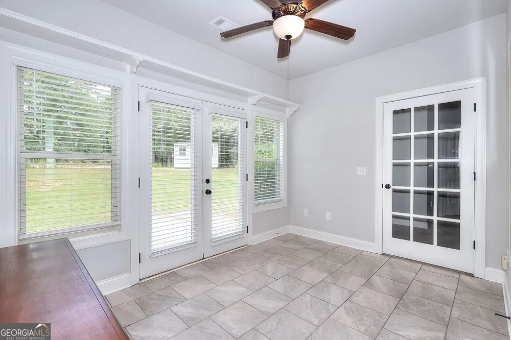 1414 Maple Cove LN Loganville, GA 30052