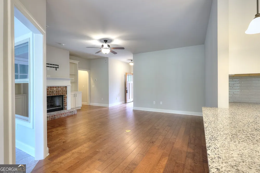 1414 Maple Cove LN Loganville, GA 30052