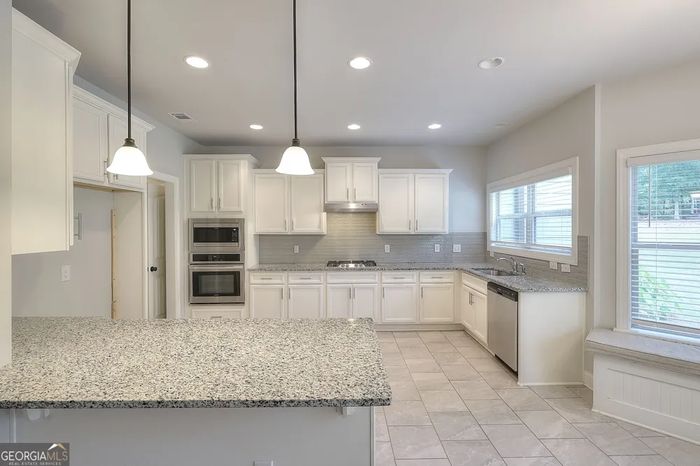 1414 Maple Cove LN Loganville, GA 30052
