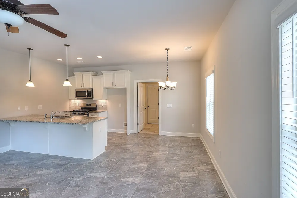 1414 Maple Cove LN Loganville, GA 30052