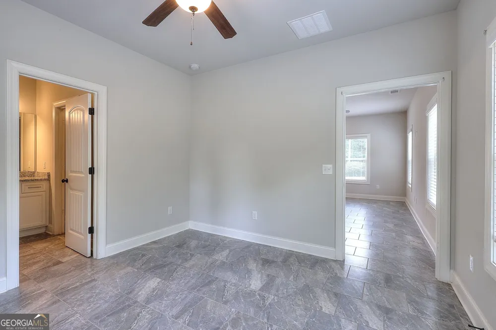 1414 Maple Cove LN Loganville, GA 30052