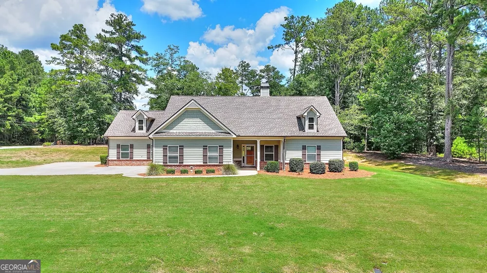 1414 Maple Cove LN Loganville, GA 30052