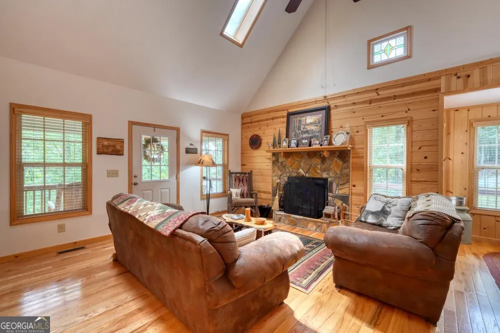 394 Sheep Stomp RD Blairsville, GA 30512