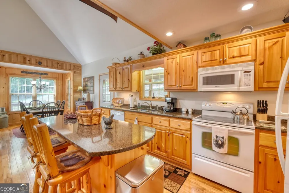 394 Sheep Stomp RD Blairsville, GA 30512