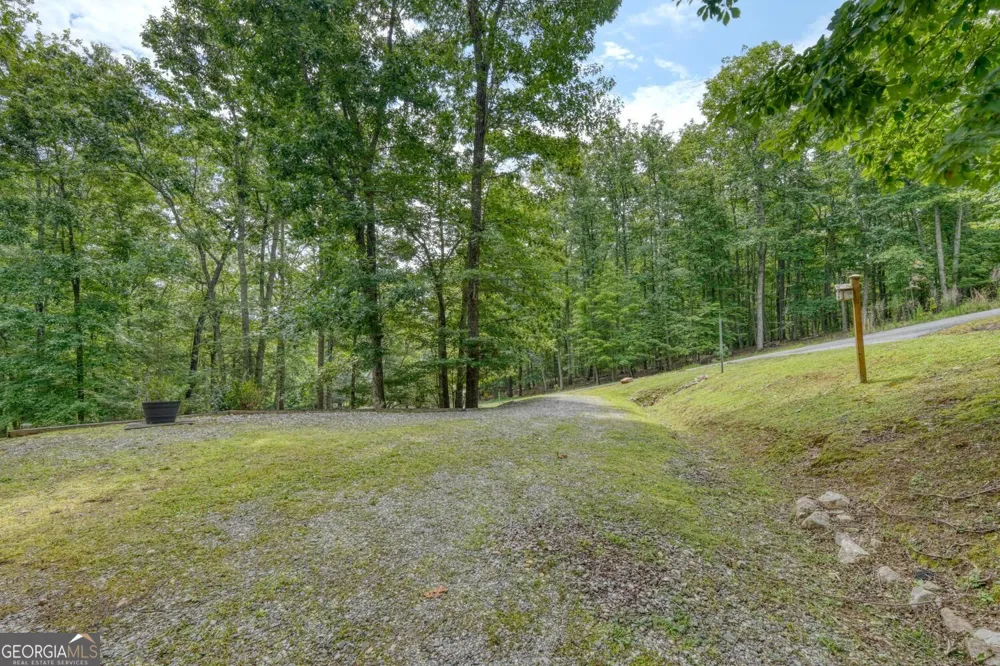 394 Sheep Stomp RD Blairsville, GA 30512