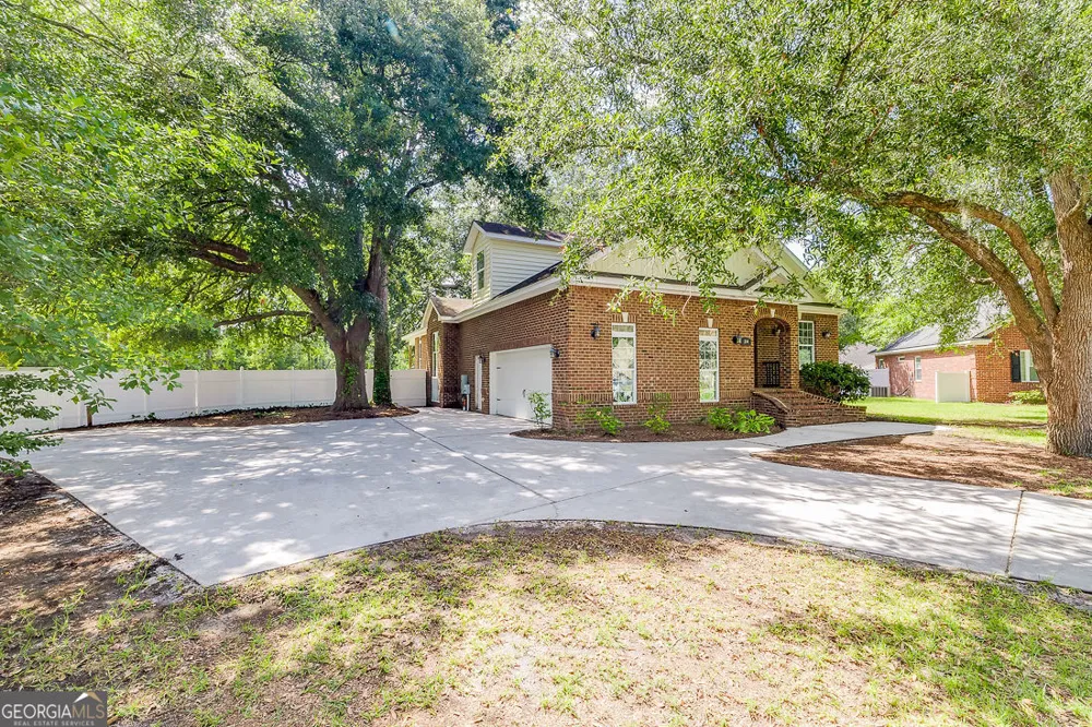 104 Myrtlewood CT Guyton, GA 31312