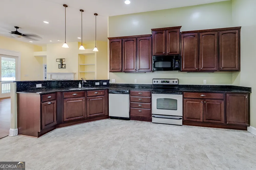 104 Myrtlewood CT Guyton, GA 31312