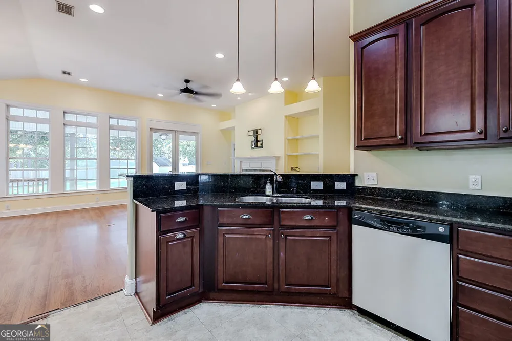 104 Myrtlewood CT Guyton, GA 31312