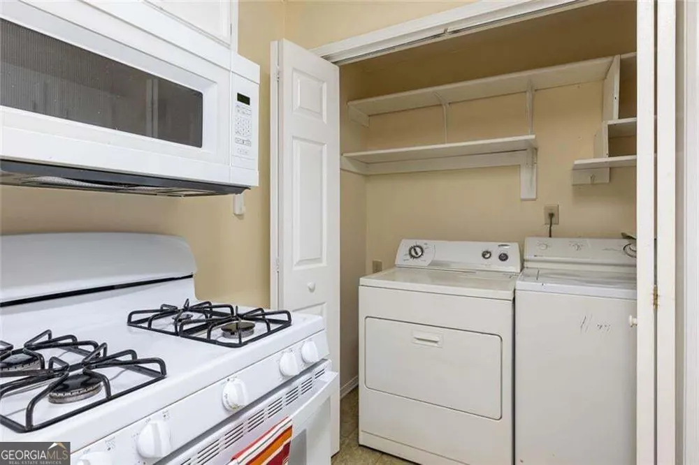 910 Augusta DR SE Marietta, GA 30067